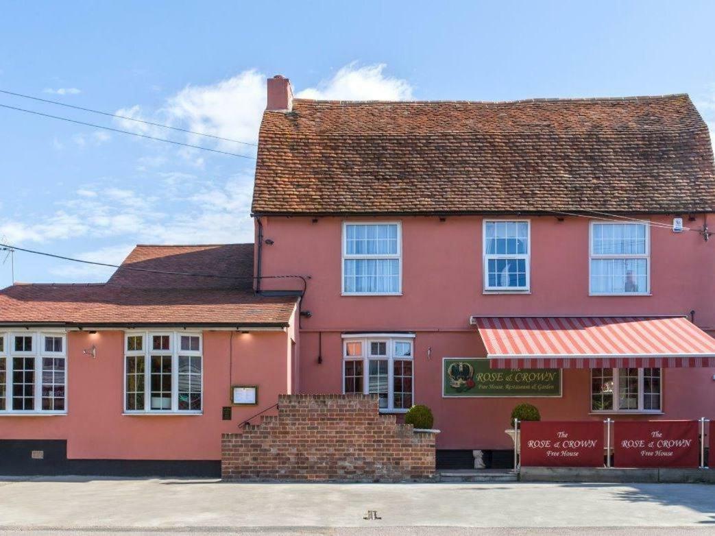 فندق The Rose And Crown Thorpe-le-Soken المظهر الخارجي الصورة