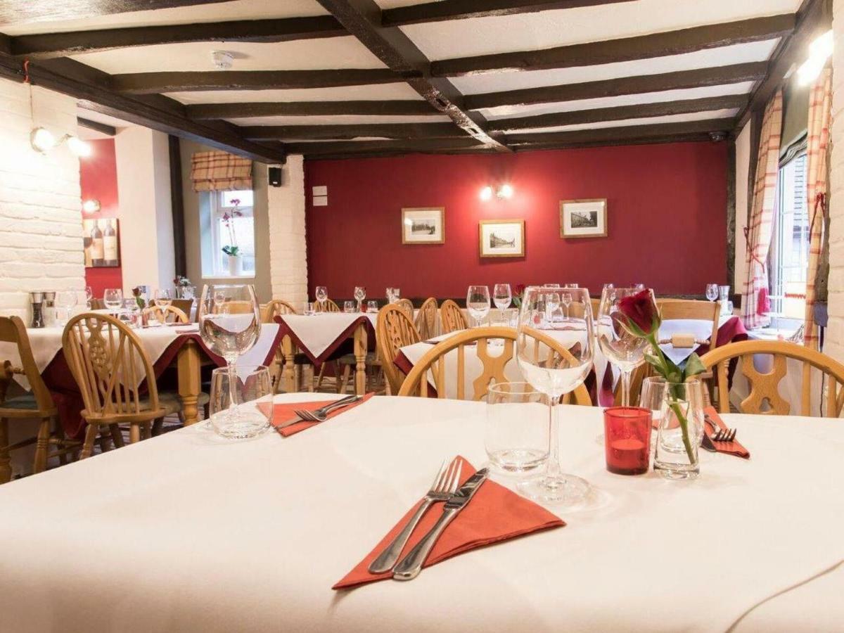 فندق The Rose And Crown Thorpe-le-Soken المظهر الخارجي الصورة